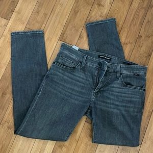 Men’s Mavi Jake Gray size 33/32 jeans slim leg